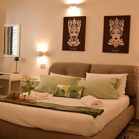 Madre Terra Apartment & Rooms Terrasini Buitenkant foto