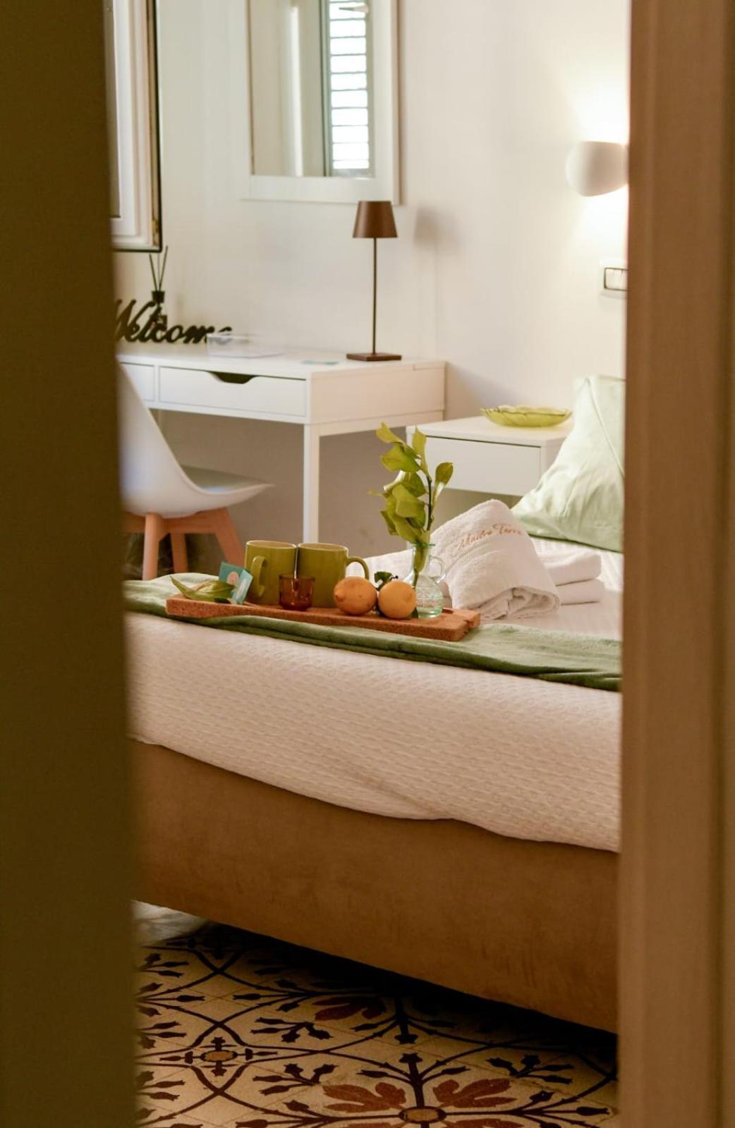 Madre Terra Apartment & Rooms Terrasini Buitenkant foto
