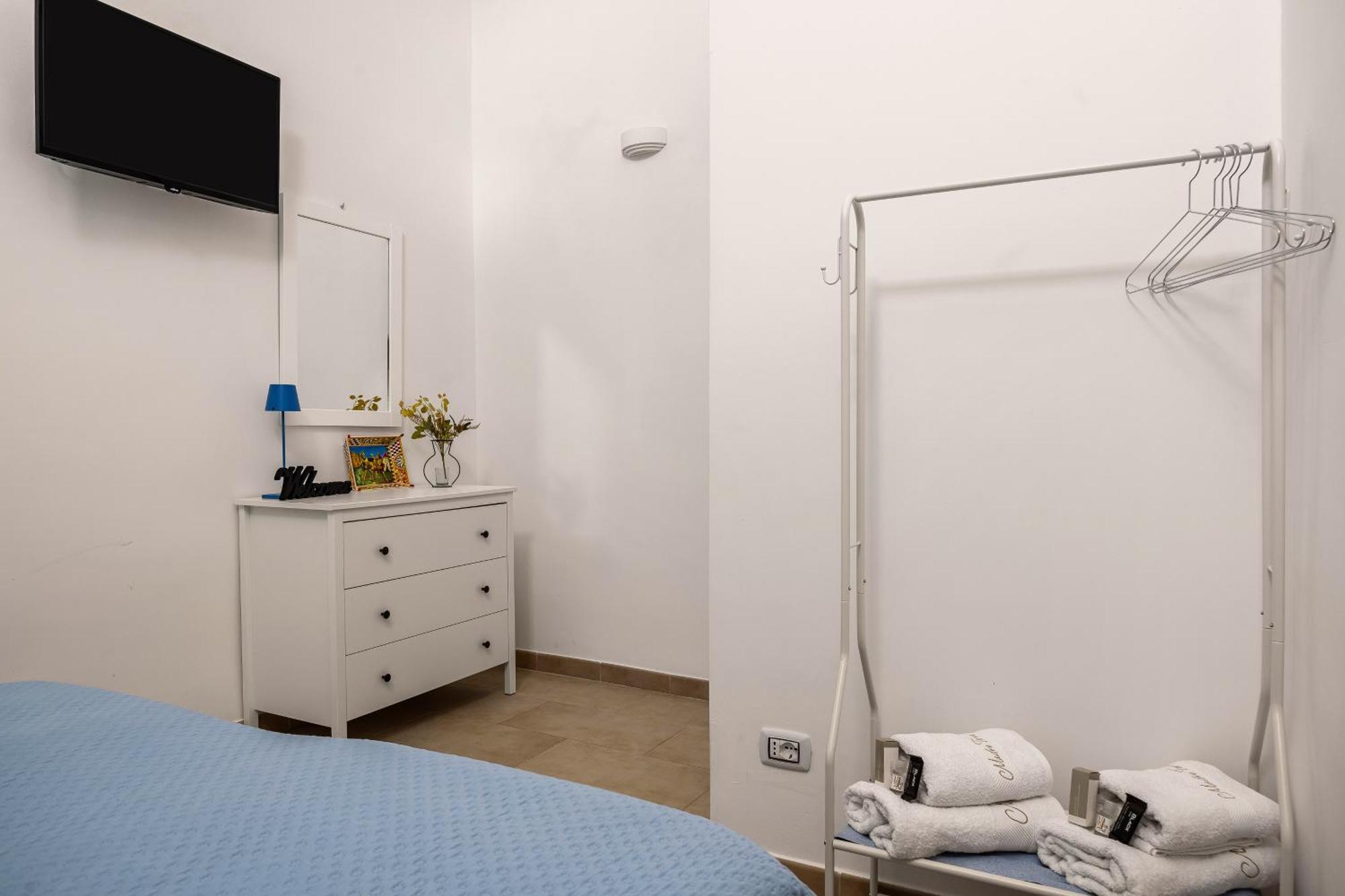 Madre Terra Apartment & Rooms Terrasini Buitenkant foto